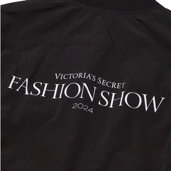 Victoria’s Secret Fashion Show 24 Parachute Bomber Jacket NWT XS SOLD OUT!! - Picture 5 of 6